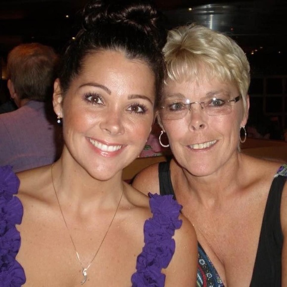 I’m Going Live! Please Like and Share My Listing! - Picture 9 of 11